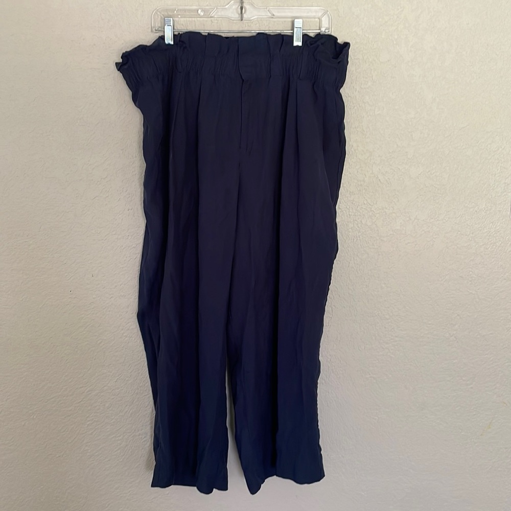 Lane Bryant Size 18 High Waist Wide Leg Pleated Crop Length Panta